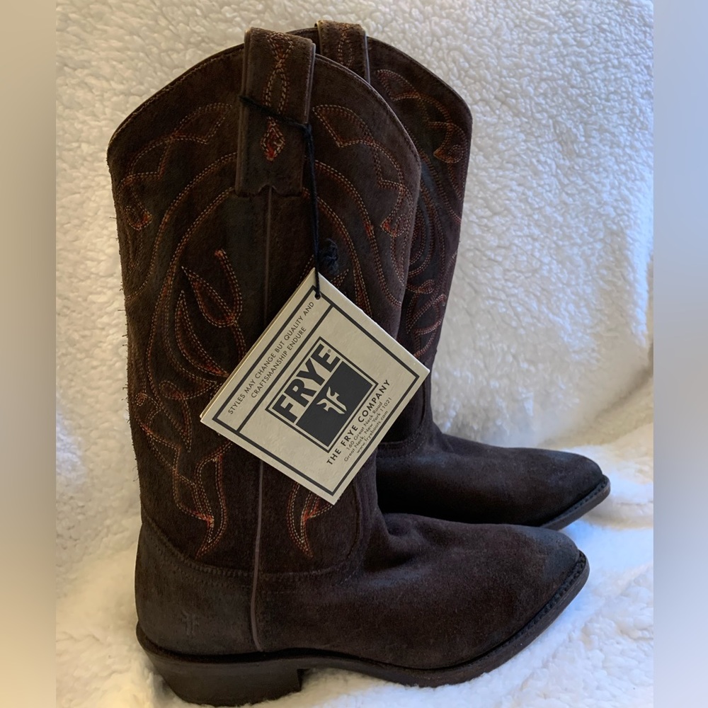 FRYE Billy Pull On Brown Suede Boots Sz 7B